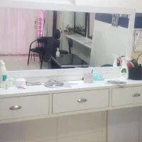 آینه وکنسول وکمدوصندلی استاد کار
