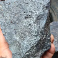 انواع سنگ های مشکوک به شهاب سنگ