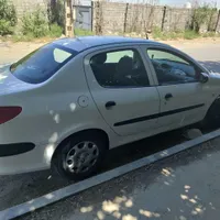 پژو 206 صندوقدار V9 اتوماتیک سفید مدل 89