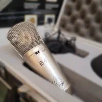 میکروفون بهرینگر B1 در حد نو