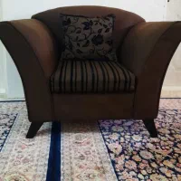 مبلمان 7 نفره به همراه میز وعسلی