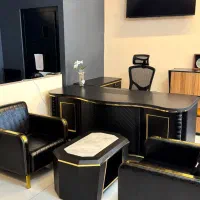 میز مدیریتی کلاسیک مشکی