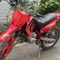 تریل ۲۰۰ اکسل کراس