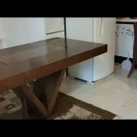 میز نهارخوری بدون صندلی