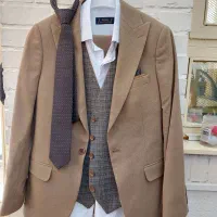 کت شلوار با جلیفه