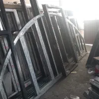 نیروی کار ماهر و ساده. درب وپنجره دوجداره