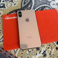 اپل iPhone XS با حافظهٔ ۶۴ گیگابایت
