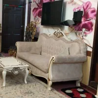 مبل نیمه سلطنتی