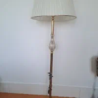 آباژور کنار سالنی