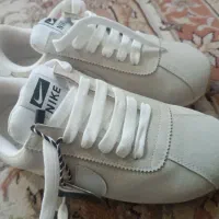 کتونی نیک خارجی نونو سایز 39جنس اصلی|کیف، کفش، کمربند|خرم‌آباد, |دیوار