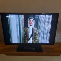 تلویزیون سامسونگ ۴۳اینچ سالم گیرنده دارداخل خودش