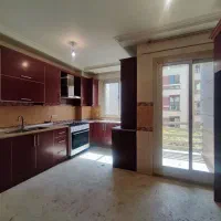 ۹۳ متری فول امکانات لطفعلی خانی( همایونشهر جنوبی)