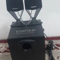 تعدادی اسپیکر بلوتوث دار خانگی