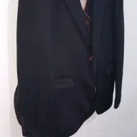 کت و شلوار|لباس|یاسوج, |دیوار