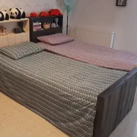 دوعددتخت دست سازتمام چوب پایه بلندتک نفره سالم