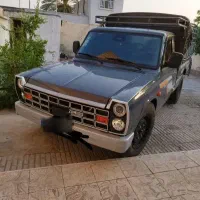 نیسان زامیاد خاکستری