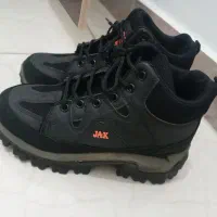 نیم بوت پسرونه سایز ۳۷ کاملا سالم