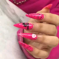 خدمات کاشت ناخن .بیجار خ شهدا