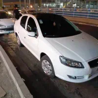 رانا ۱۴۰۲ در حد نو بدون نقطه و لیسه و رنگ تک برگ