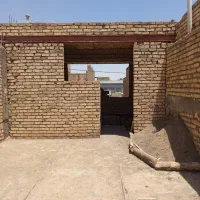 خانه نیمه ساز