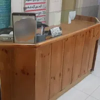 میز منشی شیشه ای و کمددار