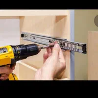 تعمیرات تخصصی کابینت،کمد و درب چوبی