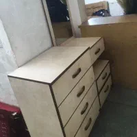 کمد با آینه و تخت دو نفره با یک پا تختی
