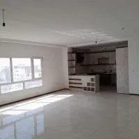 آپارتمان ۱۳۰متری پارکینگ اختصاصی