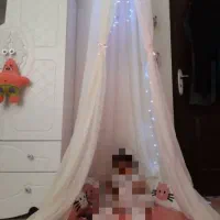 پرده آویز کنار اتاق