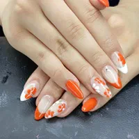کاشت ناخن طراحی