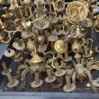 فروشنده و خریدار لوستروکونسول