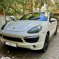 پورشه کاین بدون راننده ۸ سیلندر/بدون راننده/روزانه