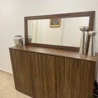کنسول چوبی به همراه اینه