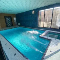 اجاره زوارنه باغ ویلا شیک گویم