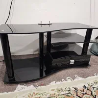 میز تلویزیون شیشه ای