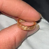 یک قطعه طلا گمشده(گوشواره)
