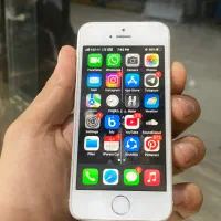 ایفون se 64 گیگ کلکسیونی