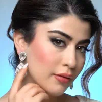 میکاپ و شینیون زیبایی آرایش