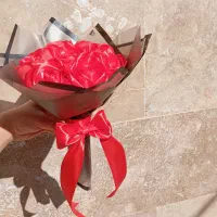 دسته گل 7 شاخه قرمز آماده ارسال|گل مصنوعی|رباطکریم, رباطکریم|دیوار