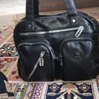 سلام یک عدد کیف بزرگ فروشی