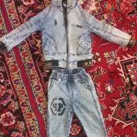 یک دست کت و شلوار لی سایز ۷۰ در حد نو