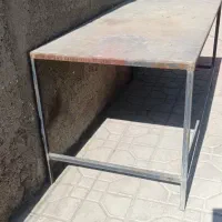 میز کار آهنی