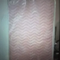 ویترین و تشک تخت کودک
