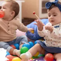 نگهداری از کودک شیرخوار نوباوه|خدمات آموزشی|قم, عمار یاسر|دیوار