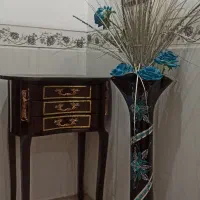 میز ناهارخوری کم جا. گلدان و میز تلفن لوستر|میز و صندلی غذاخوری|میبد, |دیوار