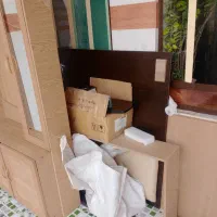 تختخواب ، کمد و وسایل صوتی تصویری