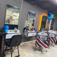 فروش وسایل ارایشگاه مردانه میز و صندلی و اینه و