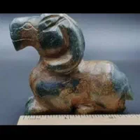مجسمه حیوان اساطیری کهنه با اصالت