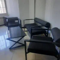 مبلمان اداری آرتمن همراه میز ست و شیشه سکوریت مشکی|مبلمان اداری|تهران, قیطریه|دیوار