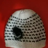 تعدادی کلاه بچه گانه|کفش و لباس بچه|زنجان, |دیوار